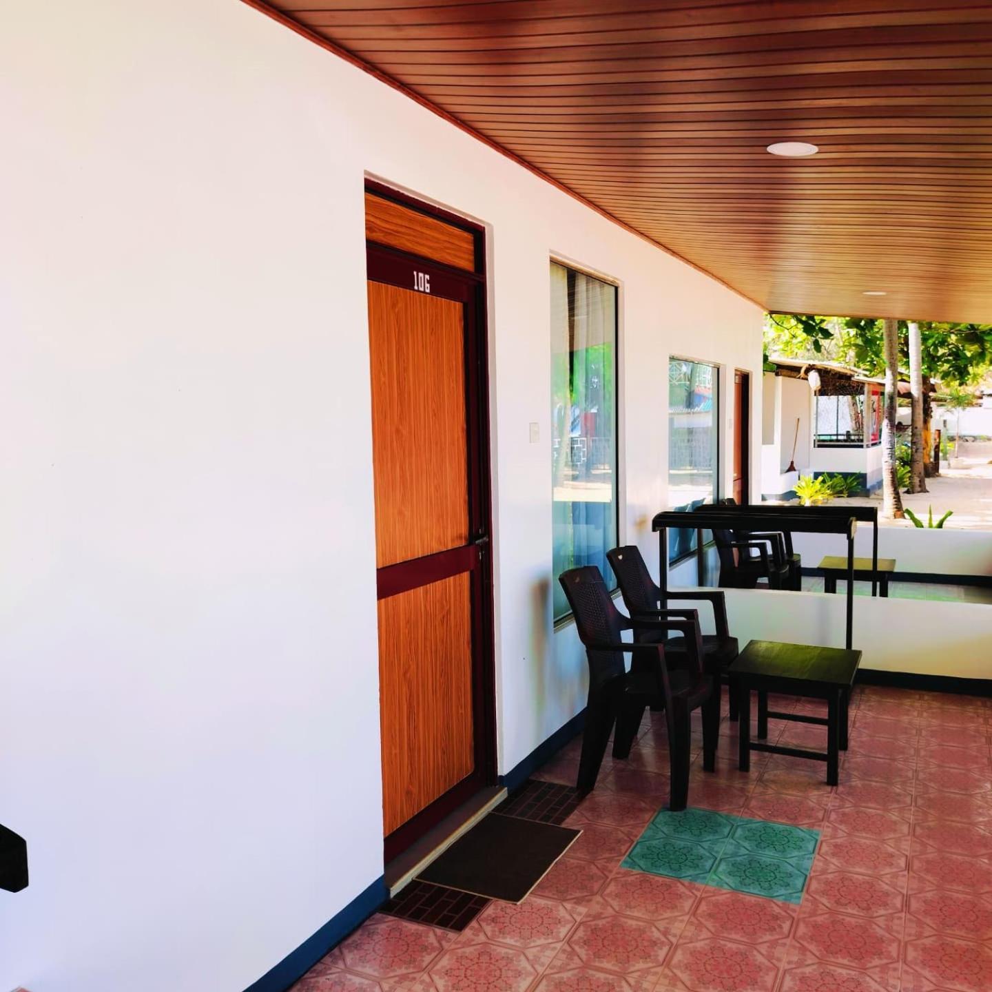French Garden Pragash Beach Hotel Trincomalee Esterno foto